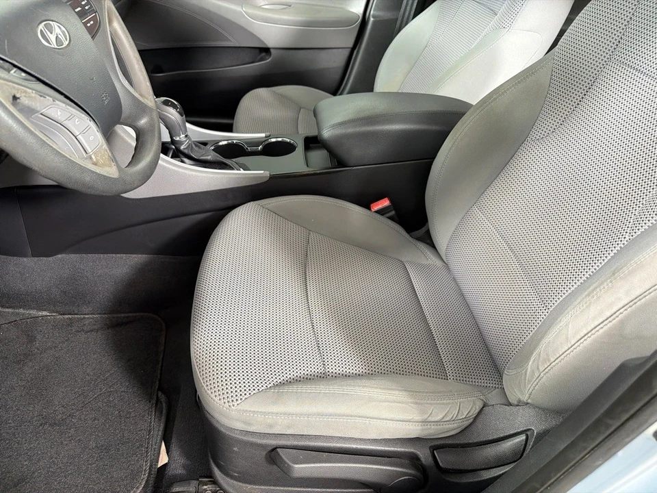 2011 Hyundai Sonata - Image 11 of 21
