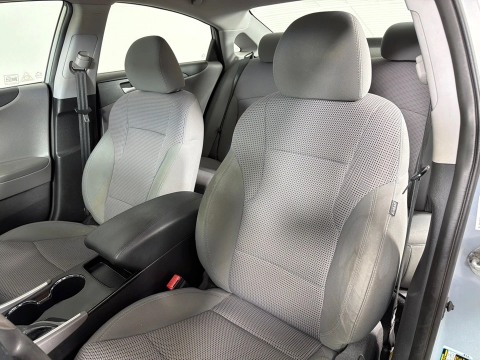 2011 Hyundai Sonata - Image 12 of 21