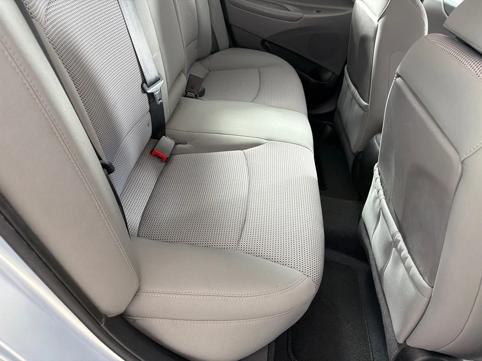 2011 Hyundai Sonata - Image 19 of 21