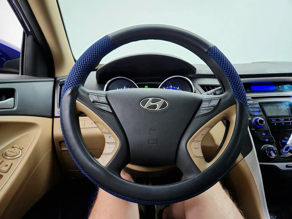 2011 Hyundai Sonata - Image 16 of 21