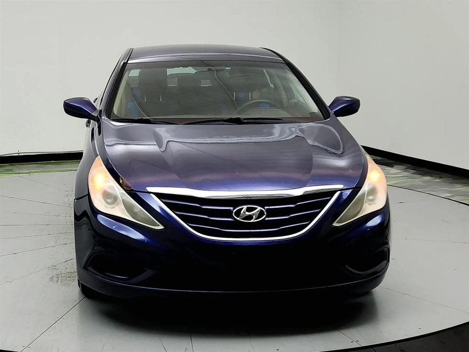 2011 Hyundai Sonata - Image 2 of 21