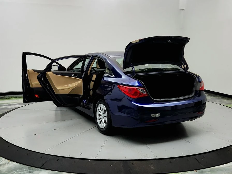2011 Hyundai Sonata - Image 12 of 21