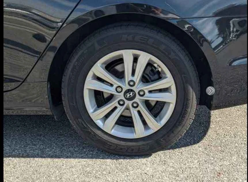 2011 Hyundai Sonata - Image 4 of 18