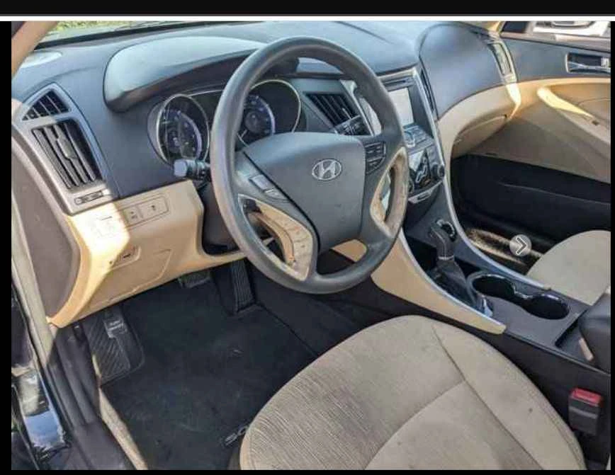2011 Hyundai Sonata - Image 14 of 18