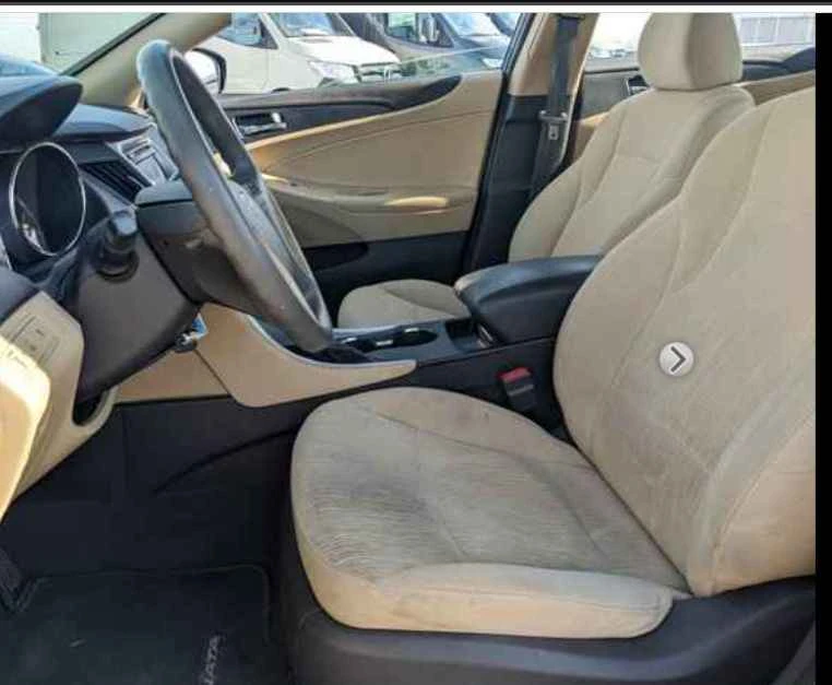 2011 Hyundai Sonata - Image 10 of 18