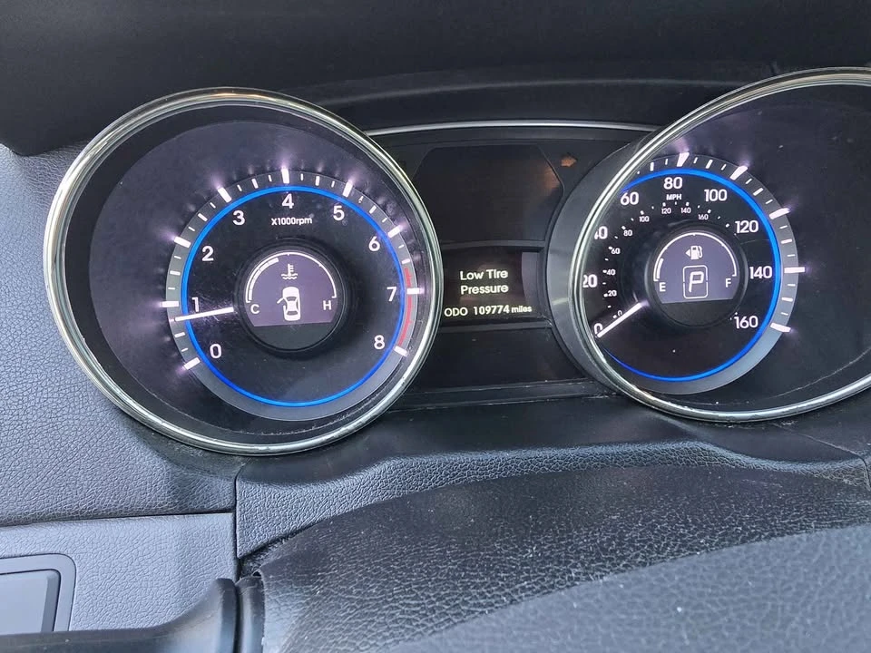 2011 Hyundai Sonata - Image 18 of 20