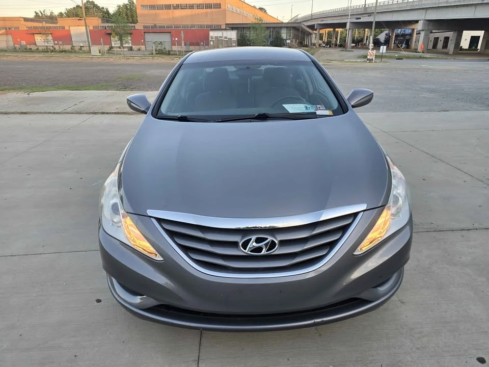 2011 Hyundai Sonata - Image 3 of 20