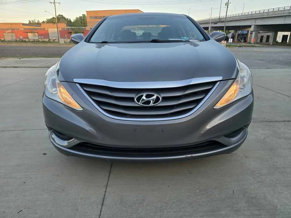 2011 Hyundai Sonata - Image 4 of 20