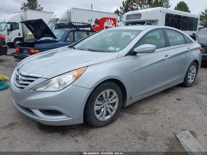 2011 Hyundai Sonata - Image 6 of 8