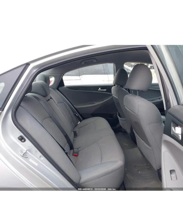 2011 Hyundai Sonata - Image 8 of 8
