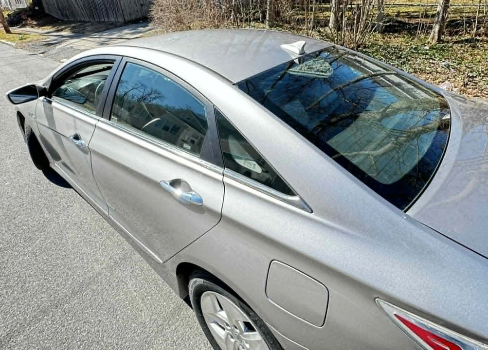 2011 Hyundai Sonata - Image 5 of 21