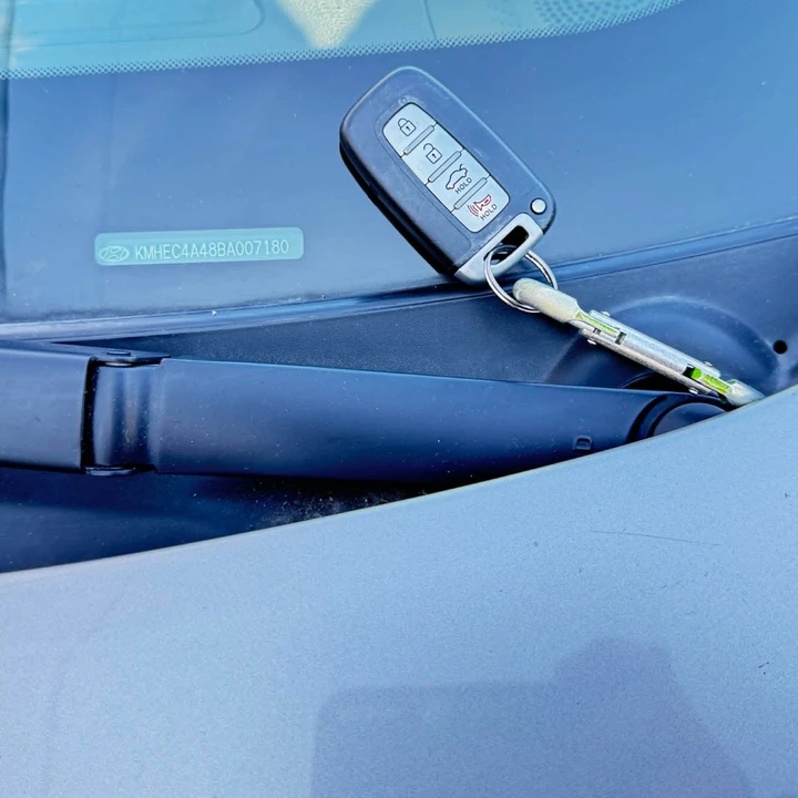 2011 Hyundai Sonata - Image 16 of 21