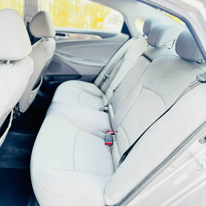 2011 Hyundai Sonata - Image 19 of 21