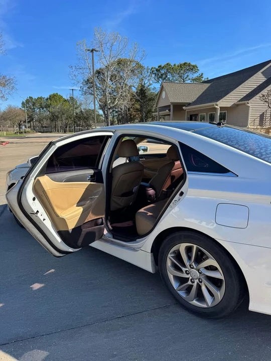 2011 Hyundai Sonata - Image 9 of 20