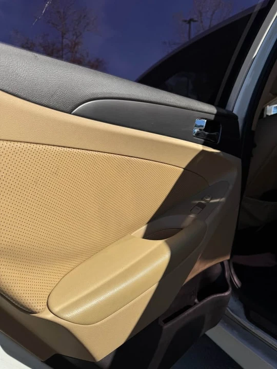 2011 Hyundai Sonata - Image 13 of 20