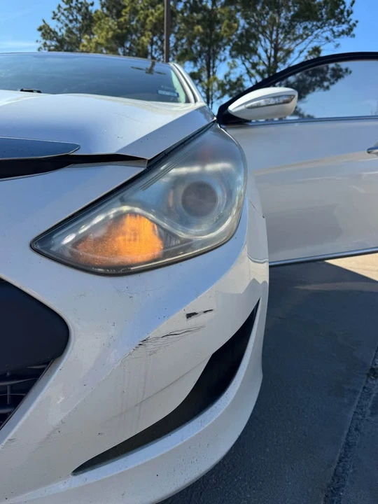 2011 Hyundai Sonata - Image 11 of 20