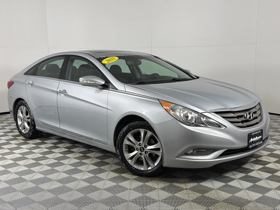2011 Hyundai Sonata - Image 2 of 12