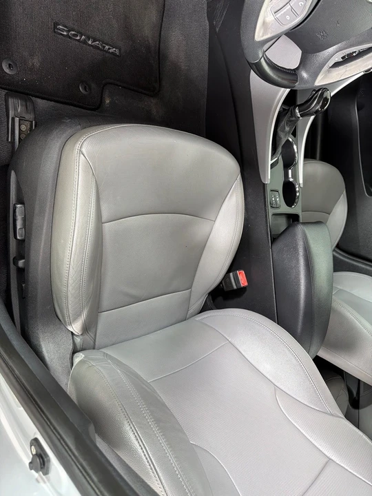 2011 Hyundai Sonata - Image 11 of 12