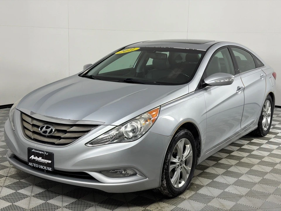 2011 Hyundai Sonata - Image 8 of 12