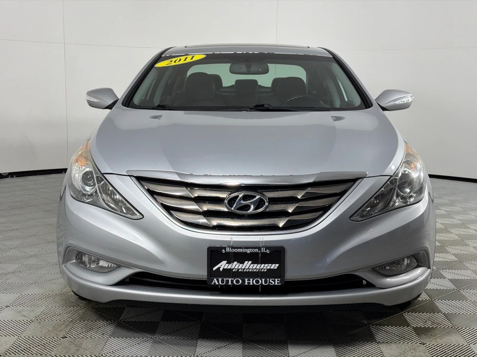 2011 Hyundai Sonata - Image 9 of 12