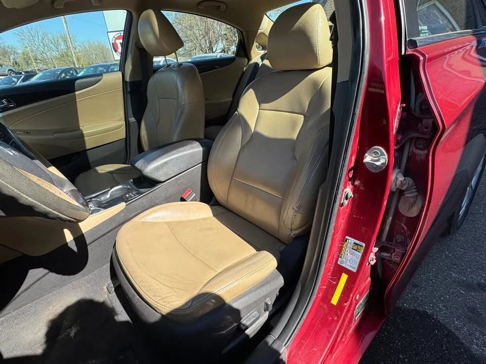 2011 Hyundai Sonata - Image 9 of 20