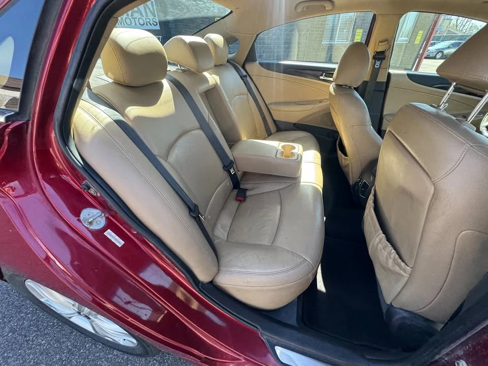 2011 Hyundai Sonata - Image 17 of 20
