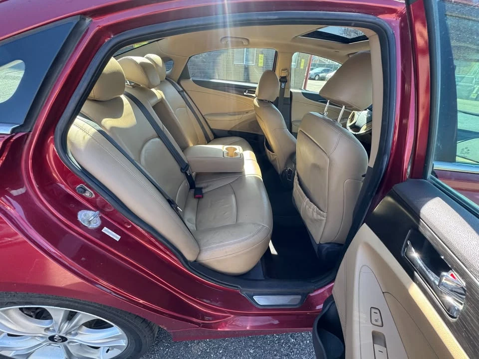 2011 Hyundai Sonata - Image 16 of 20