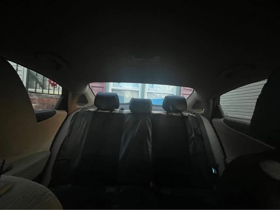 2011 Hyundai Sonata - Image 8 of 8