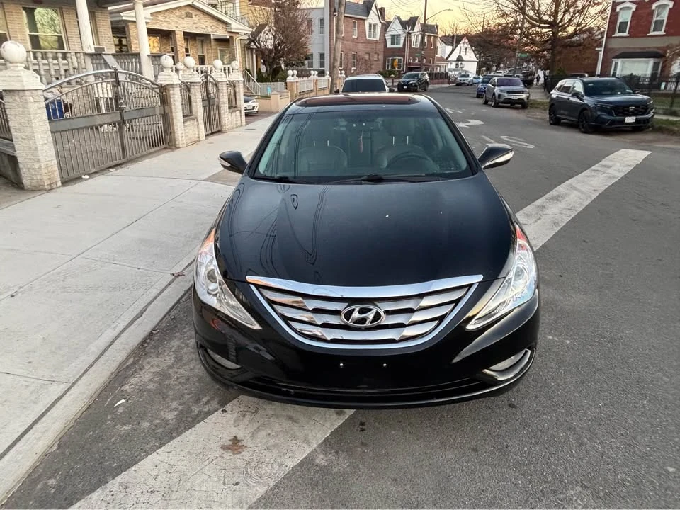 2011 Hyundai Sonata - Image 8 of 14