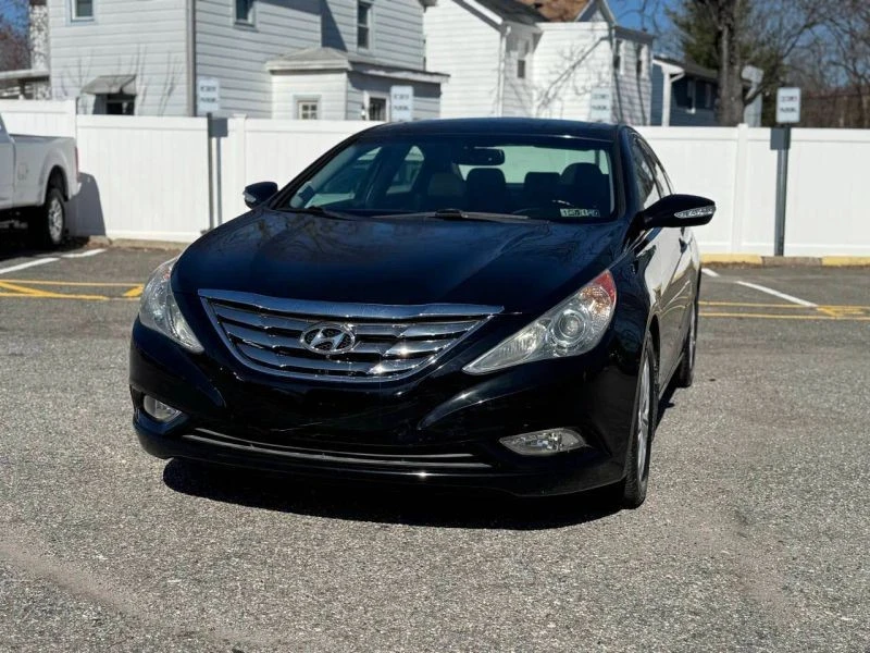 2011 Hyundai Sonata - Image 2 of 12