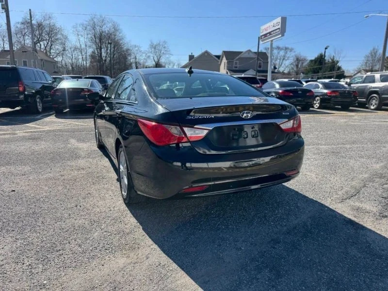 2011 Hyundai Sonata - Image 12 of 12