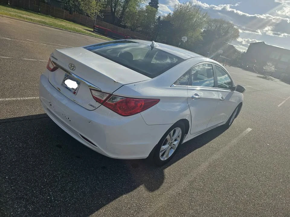 2011 Hyundai Sonata - Image 5 of 13