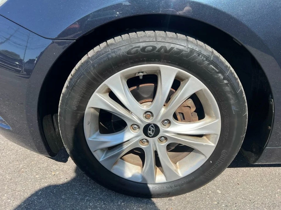 2011 Hyundai Sonata - Image 9 of 21