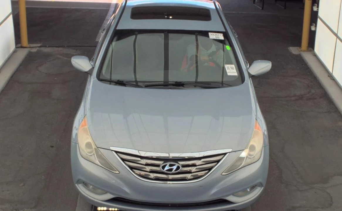 2011 Hyundai Sonata - Image 2 of 12