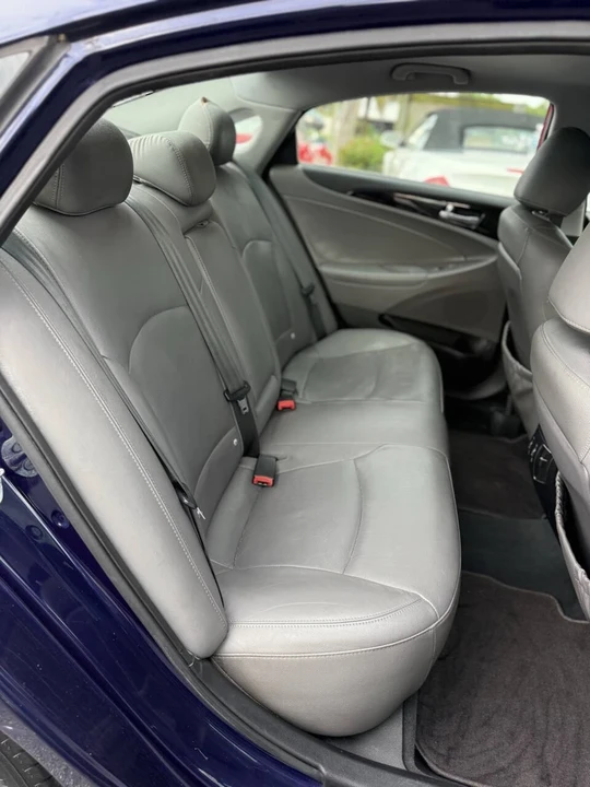2011 Hyundai Sonata - Image 16 of 21