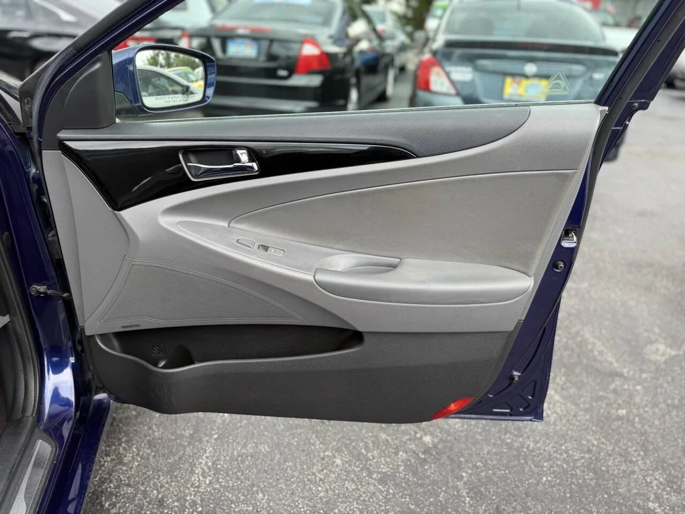 2011 Hyundai Sonata - Image 19 of 21