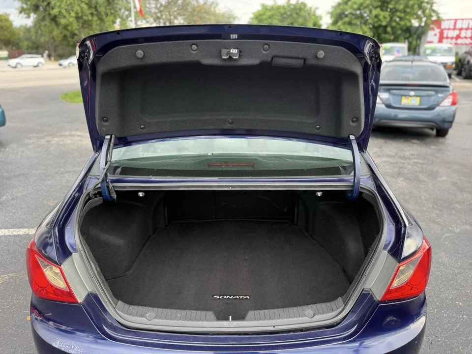 2011 Hyundai Sonata - Image 15 of 21