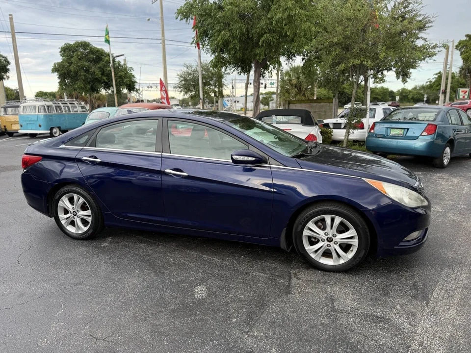 2011 Hyundai Sonata - Image 7 of 21