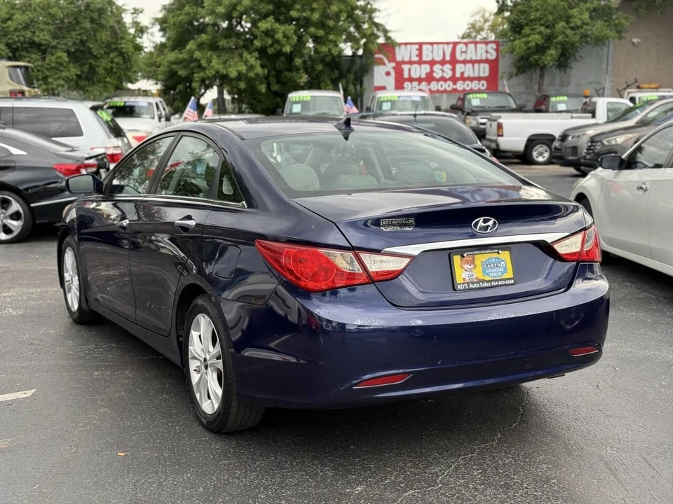 2011 Hyundai Sonata - Image 4 of 21