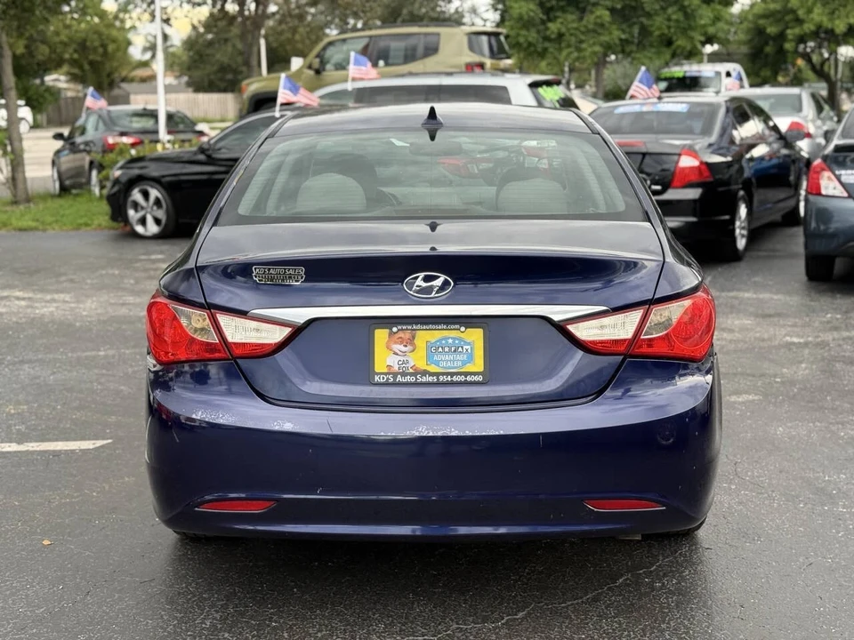2011 Hyundai Sonata - Image 5 of 21