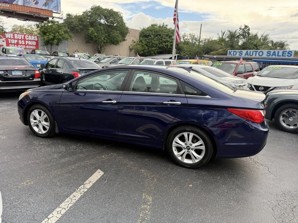 2011 Hyundai Sonata - Image 3 of 21