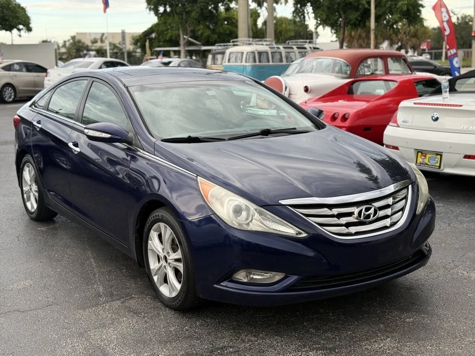 2011 Hyundai Sonata - Image 8 of 21