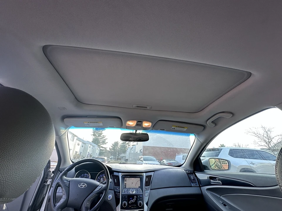 2011 Hyundai Sonata - Image 13 of 15