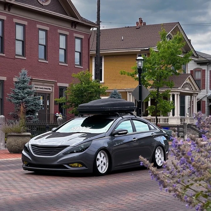 2011 Hyundai Sonata - Image 3 of 6