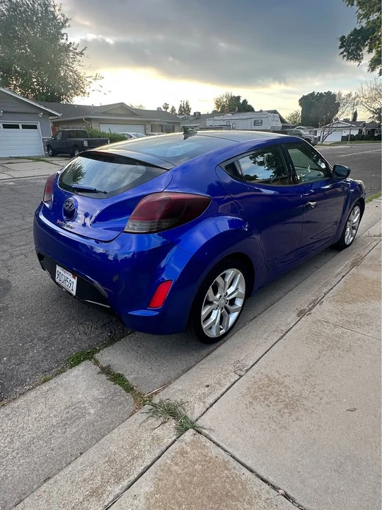 2011 Hyundai Veloster - Image 3 of 12