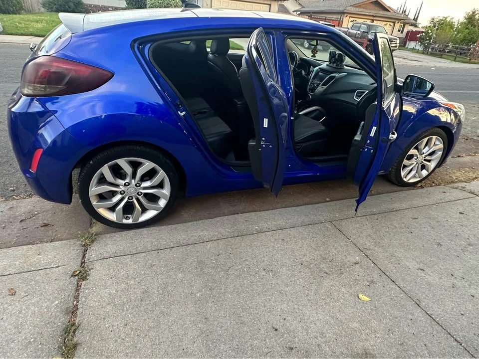 2011 Hyundai Veloster - Image 12 of 12