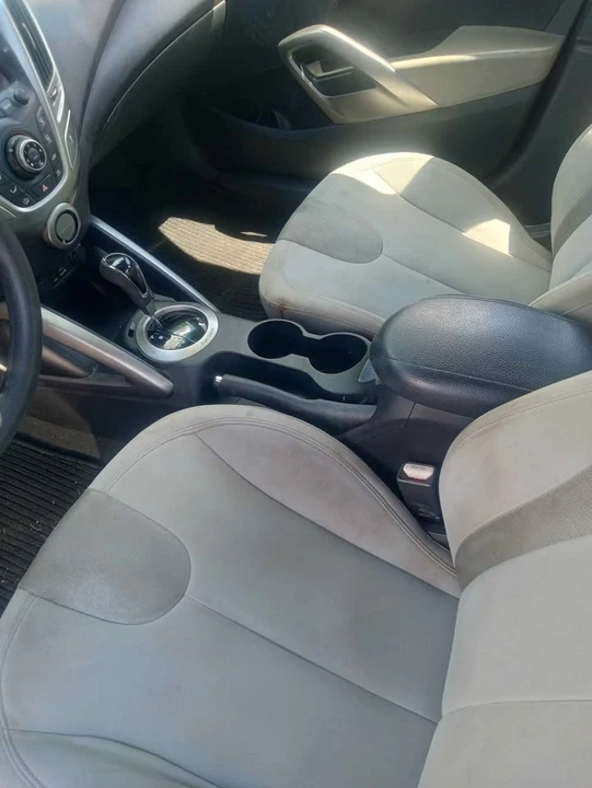 2011 Hyundai Veloster - Image 5 of 7