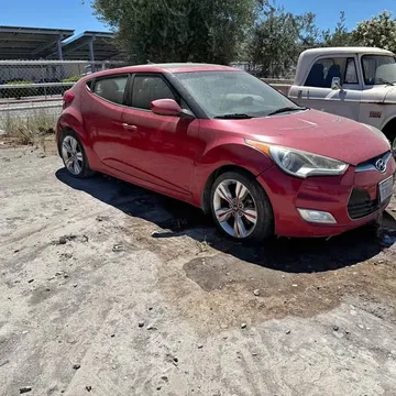 2011 Hyundai Veloster 2.0 Premium Coupe 3D
