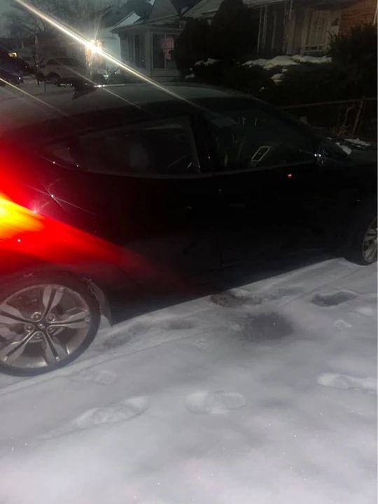 2011 Hyundai Veloster - Image 2 of 3