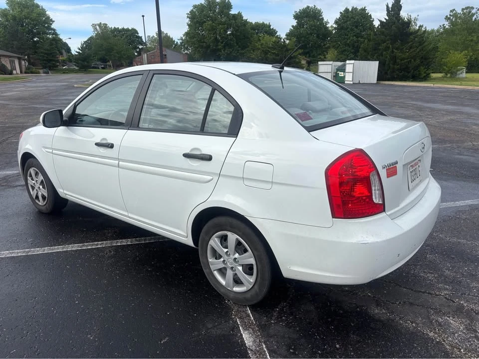 2011 Hyundai Accent - Image 5 of 18